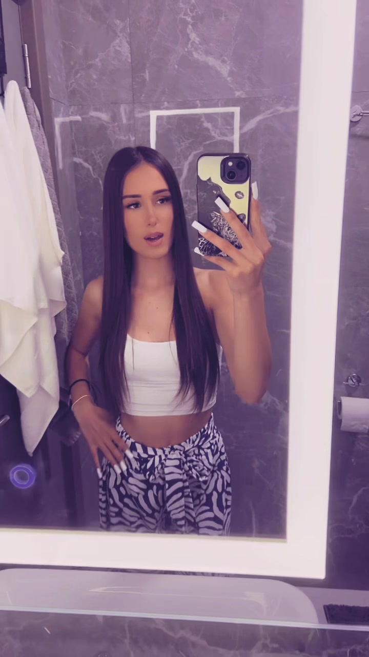 @👑
