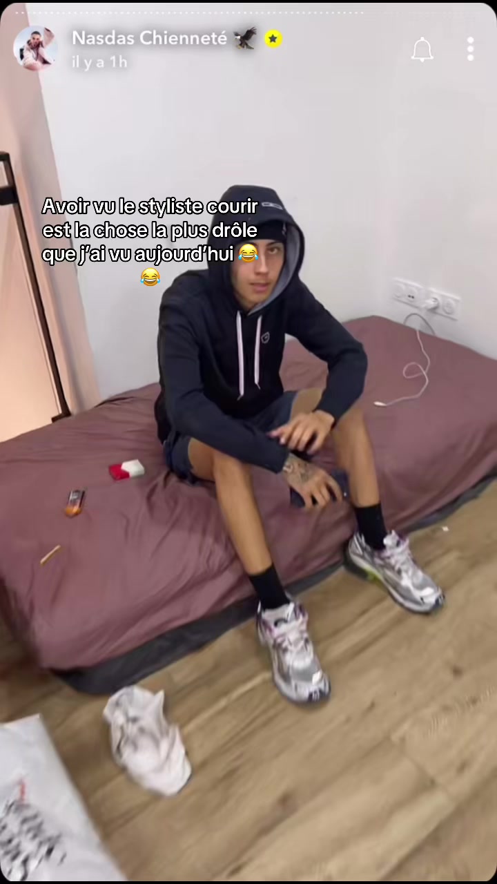 @P00VV_