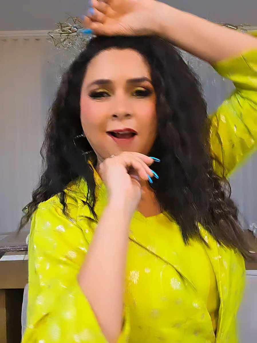 @SimplyAnamika