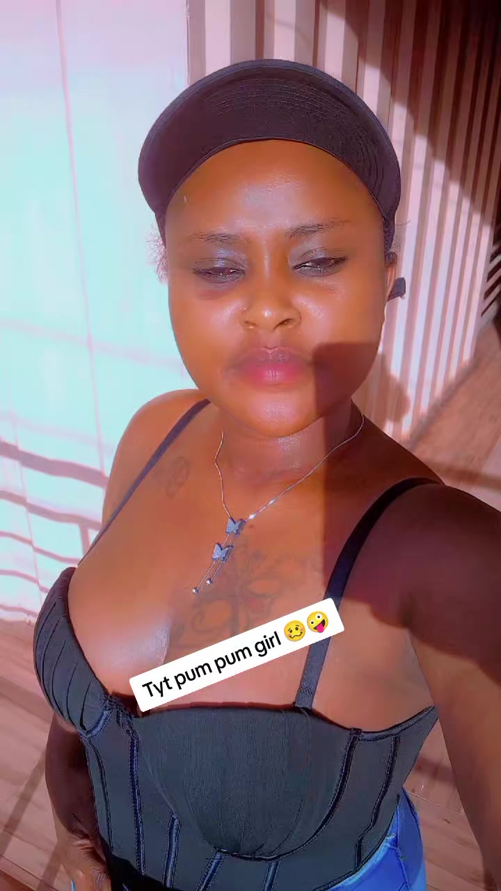 @Vivvy💋