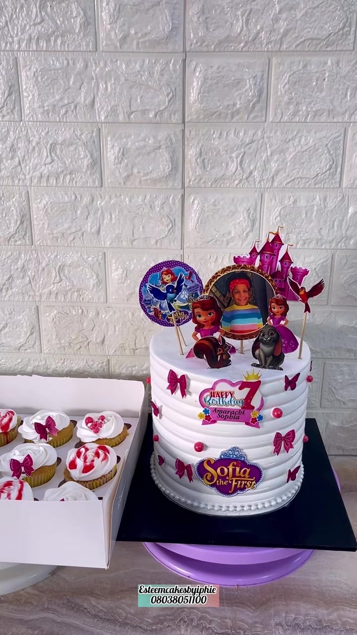 @Cakes In Nnewi, Anambra State.