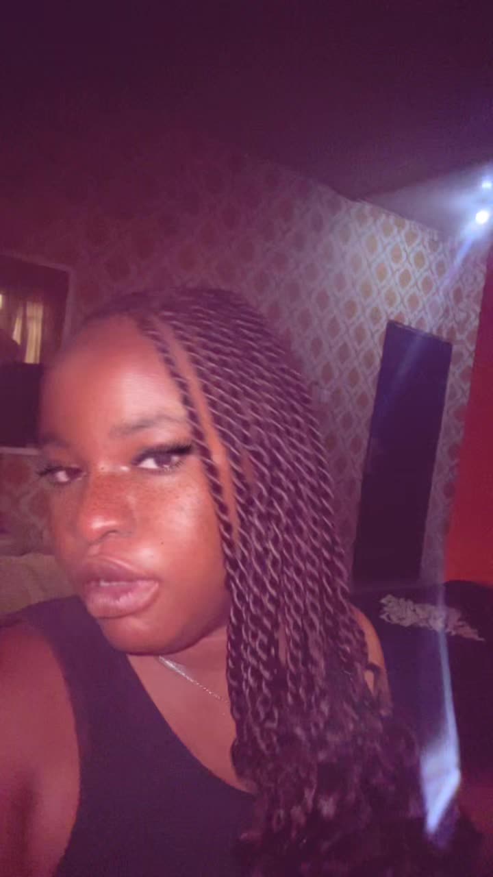 @👑🦅🦂YOUR FAVORITE GIRL 🥰👑