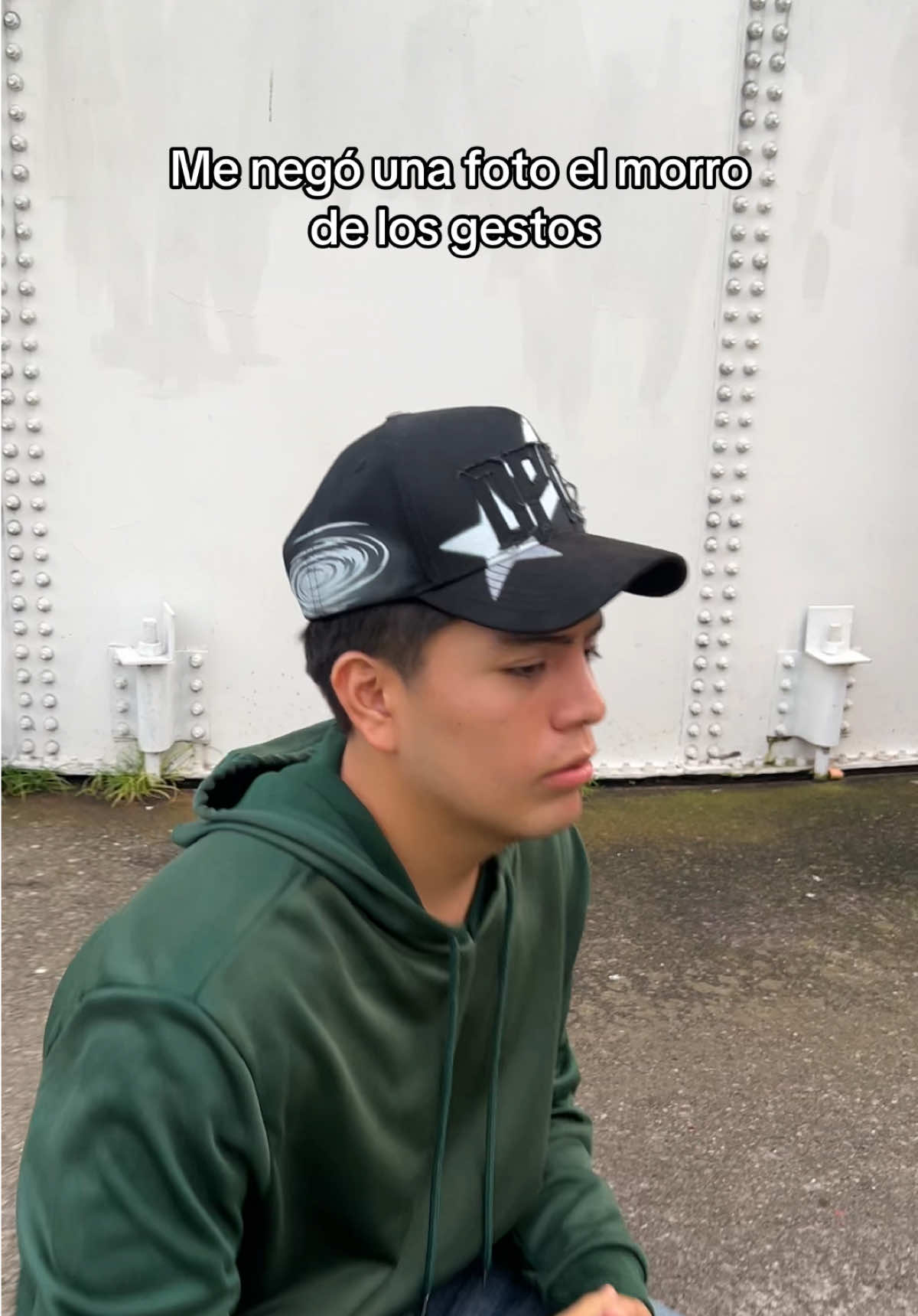 @C H A R L Y J O N A T H A N