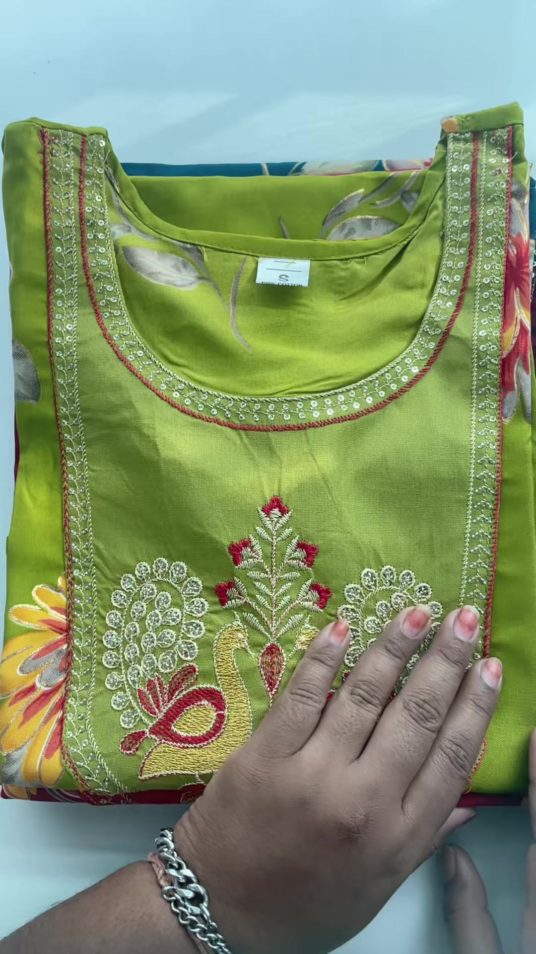 @loshksfashionhouse