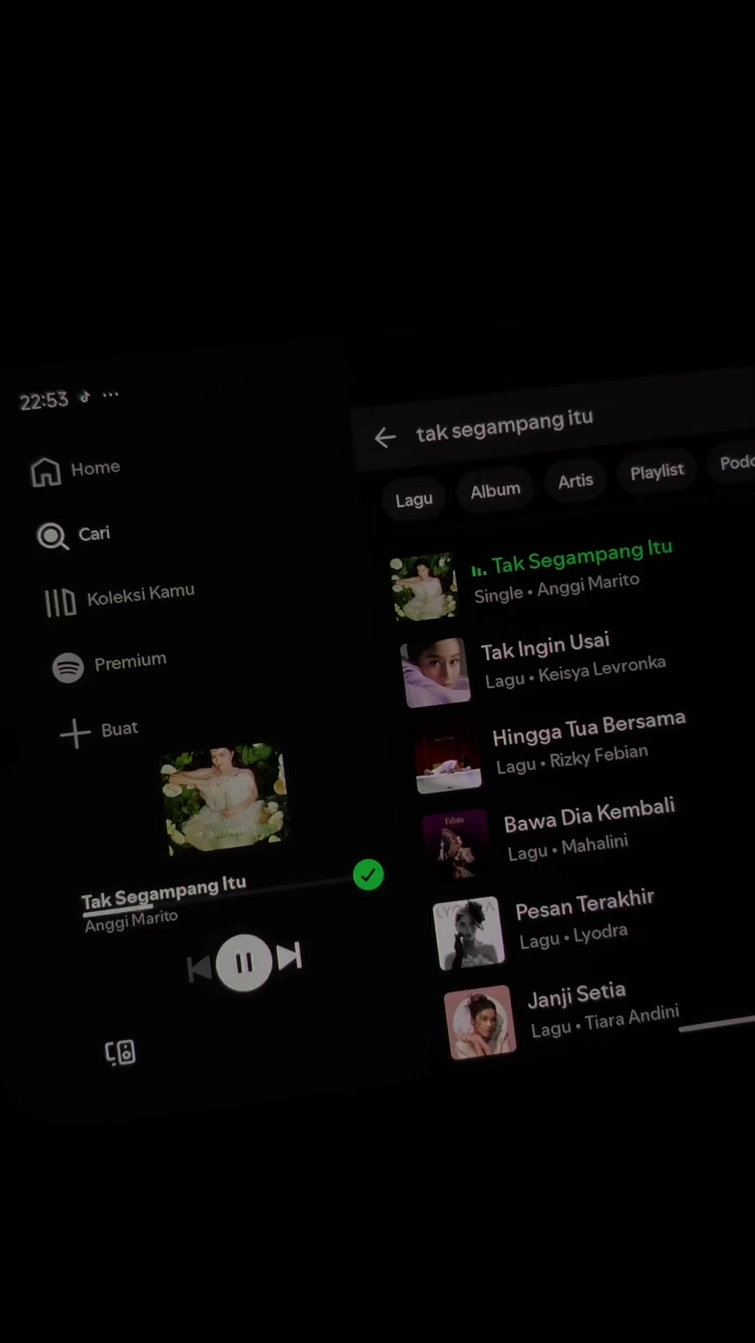 @🎧