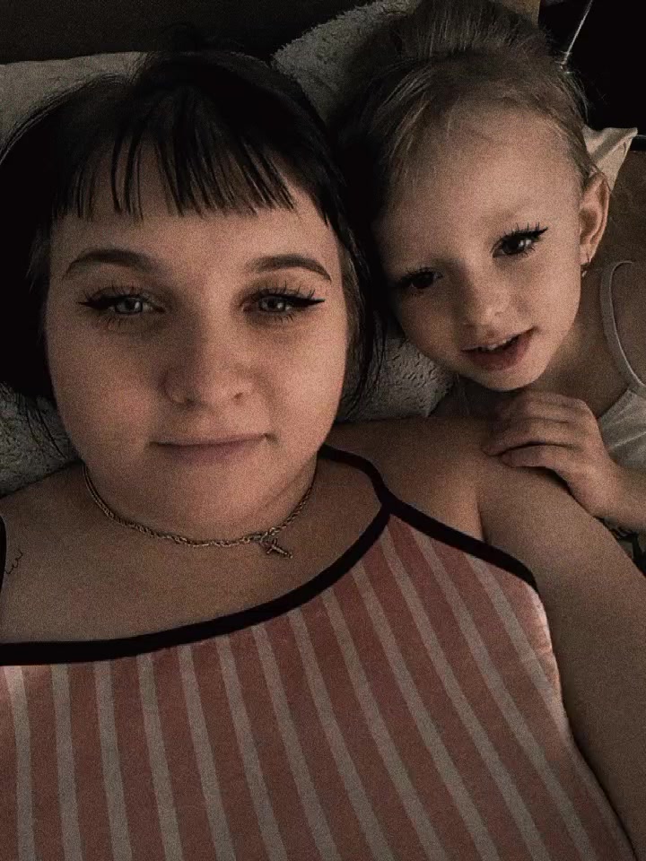 @анастасия