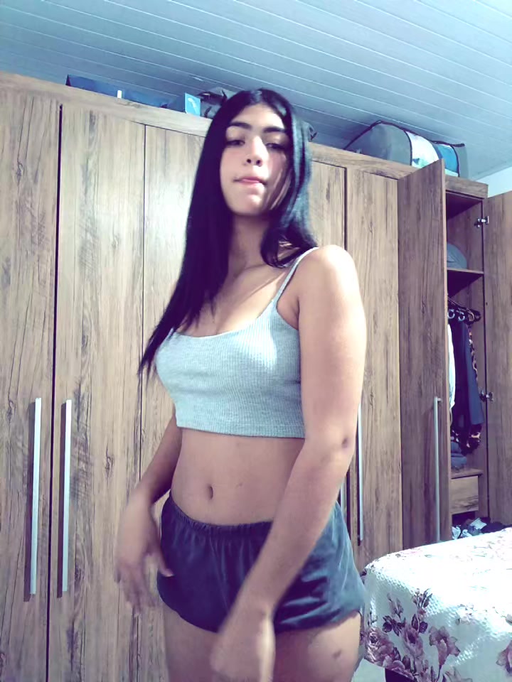 @👾