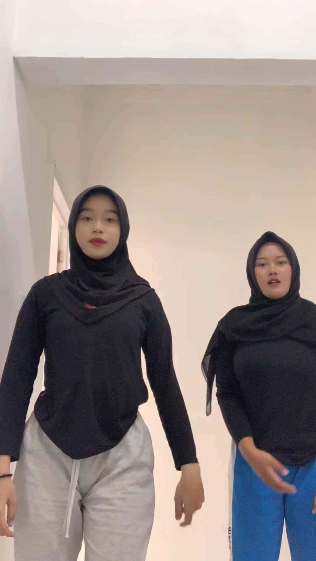 @..