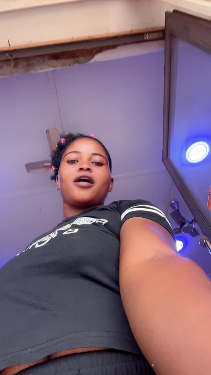 @Pretty Afia 😍❤️💐💋🔥