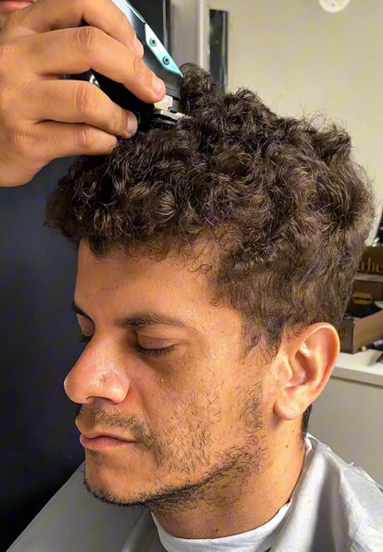 @Leandro Lucas | Barbeiro
