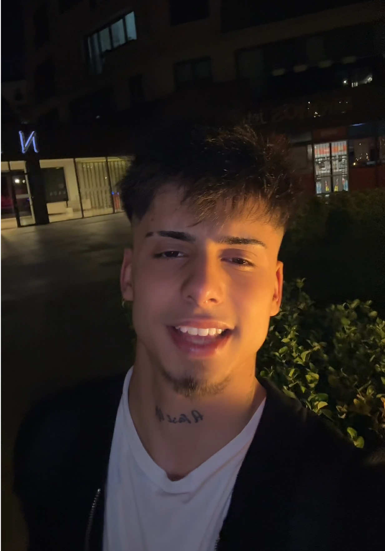 @M