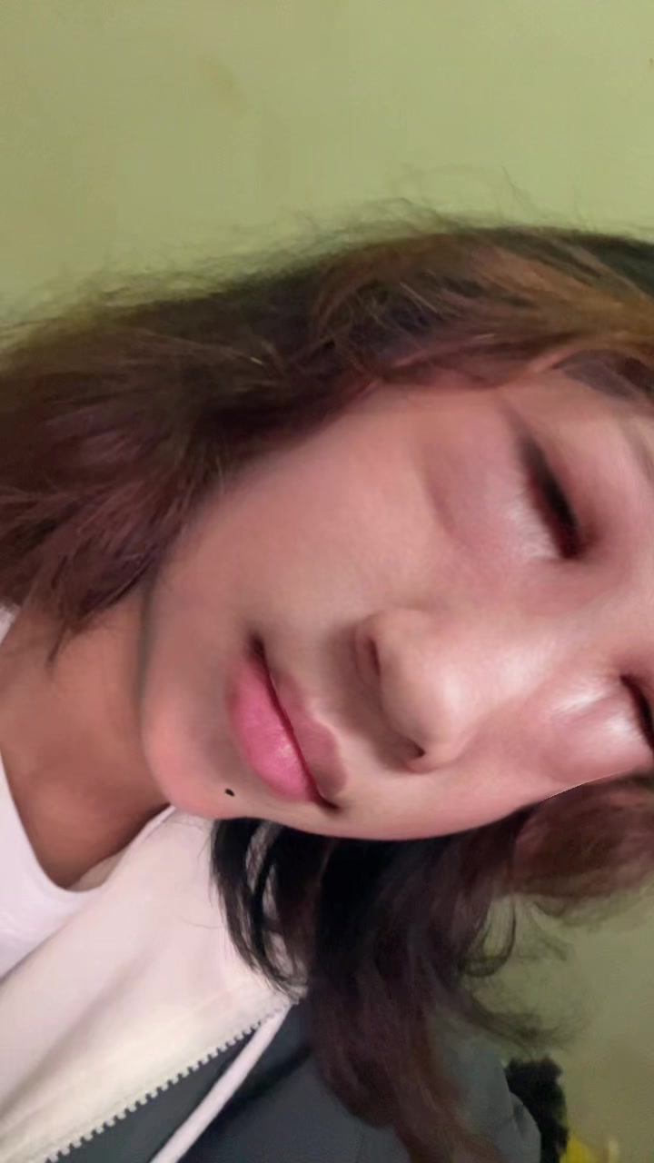 @👅