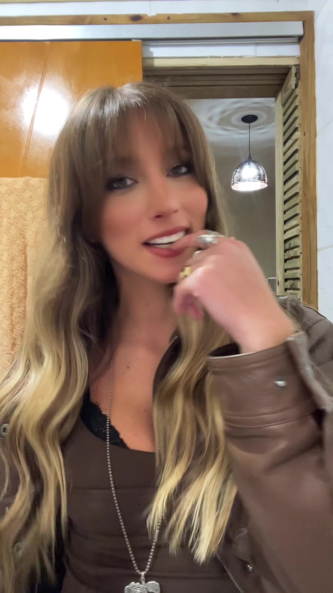 @bibi