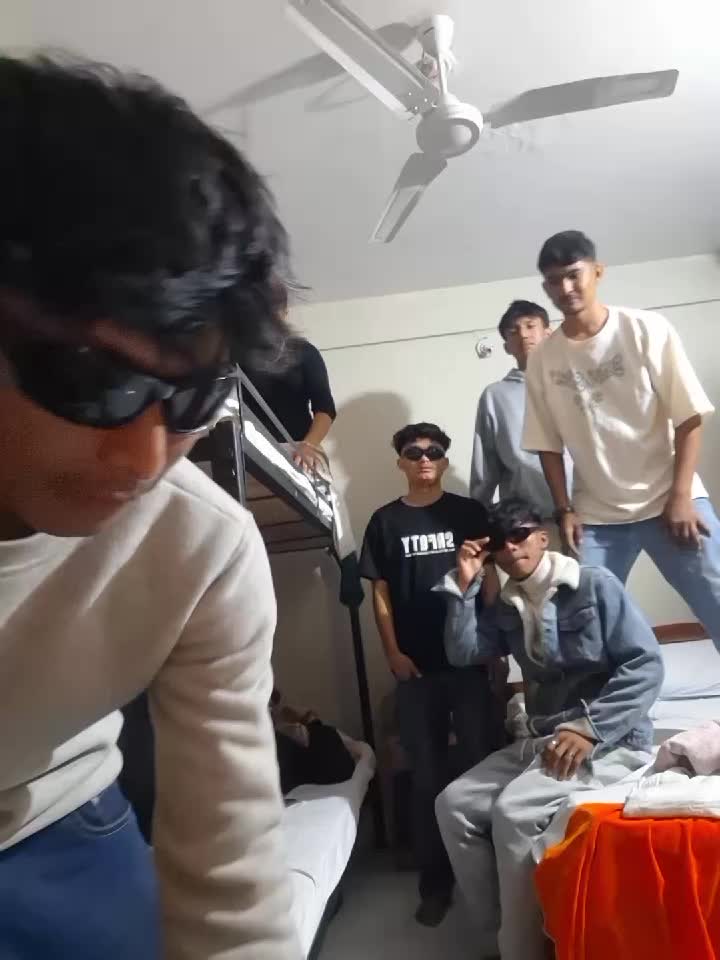 @Bɪsᴜ !!
