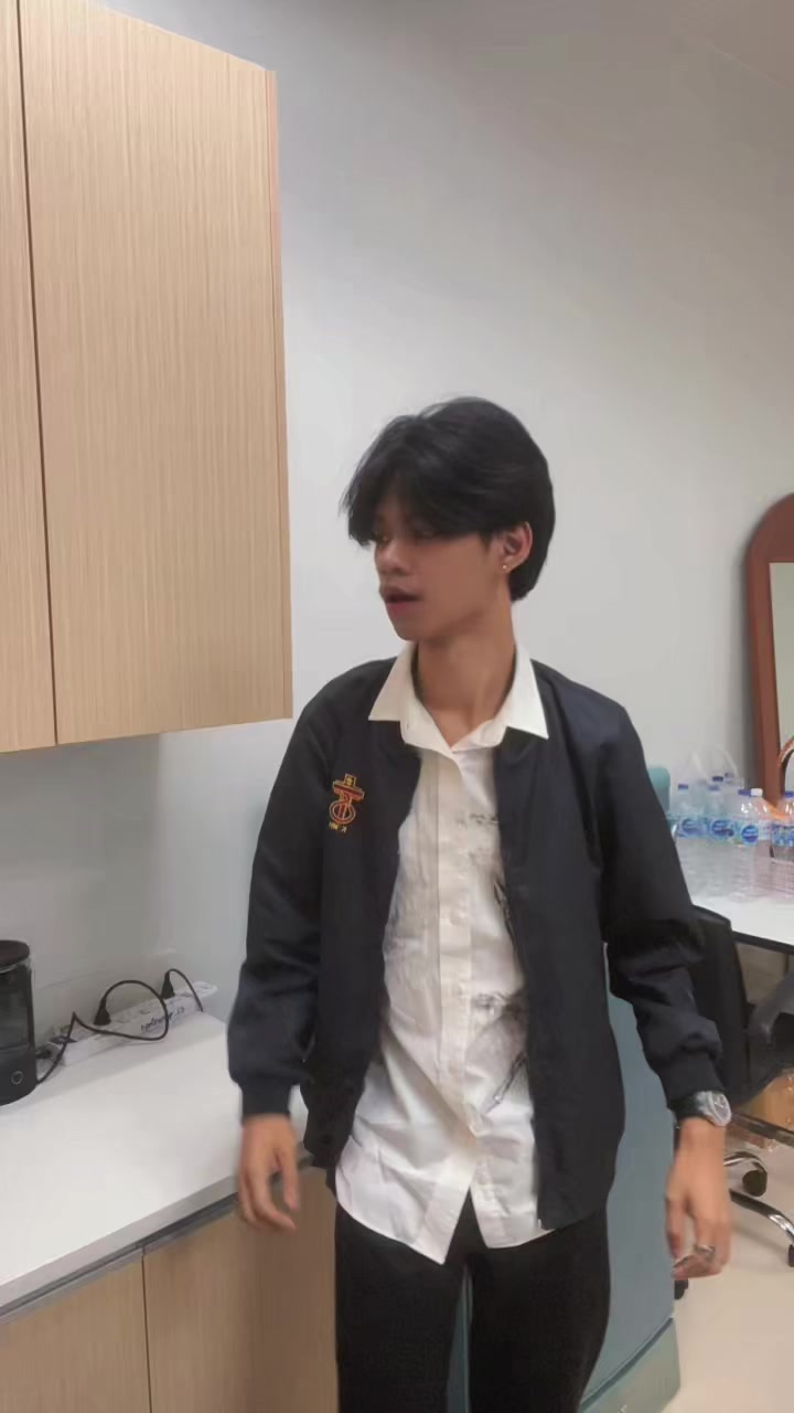 @TH!NSLAG