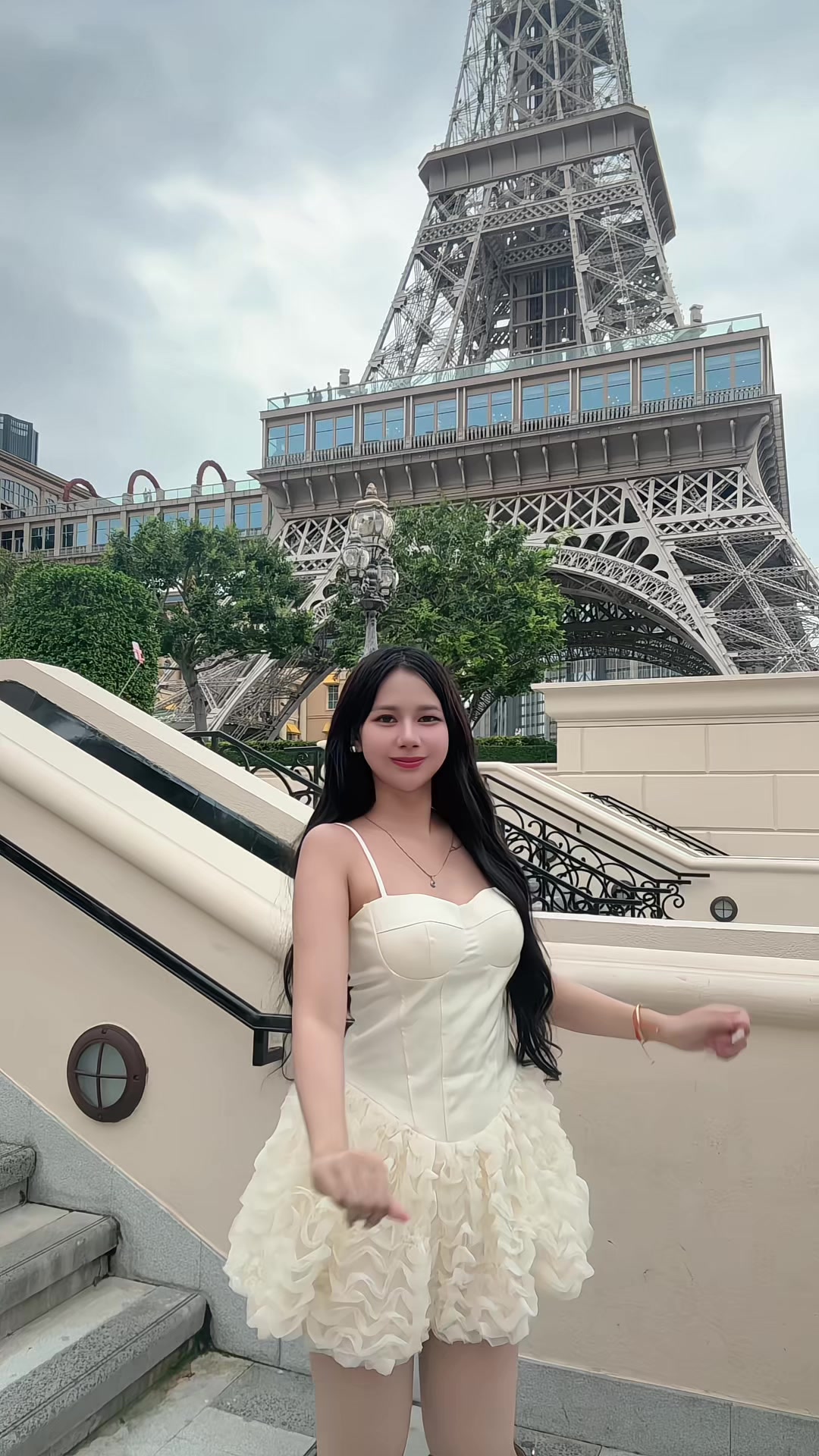 @genesis 🦢・₊✧