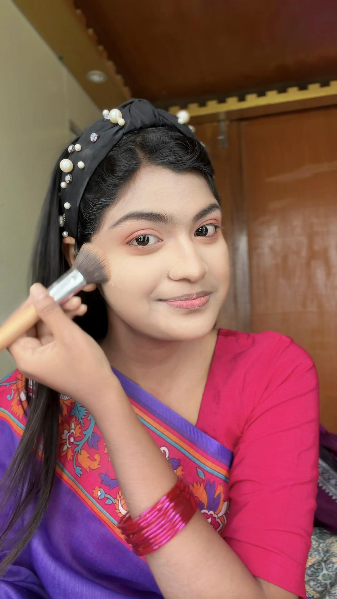 @Akhi Pakhi
