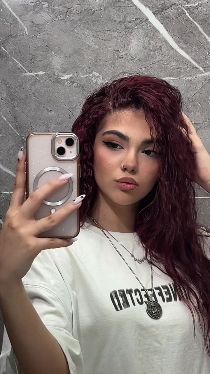@Its Nika🦋