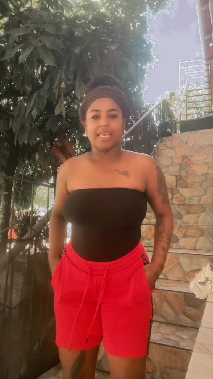 @Pamela🦋😇