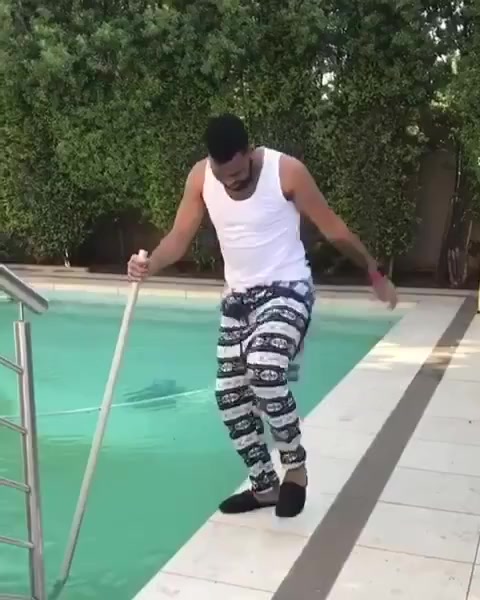 @001SelloNkosi