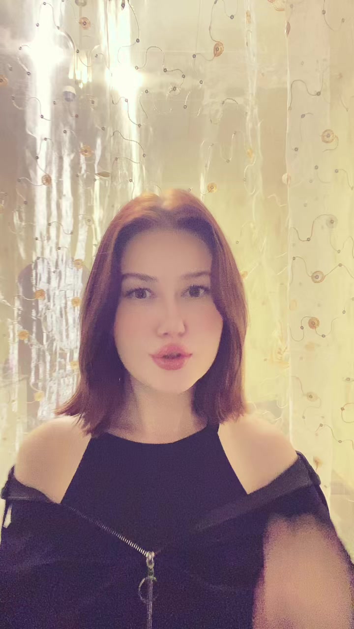 @Валлии🤎