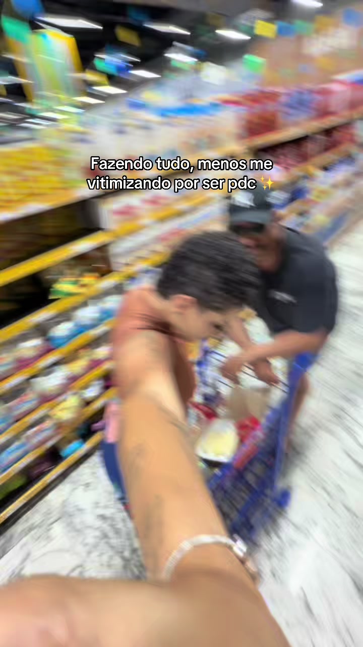@lari gomes