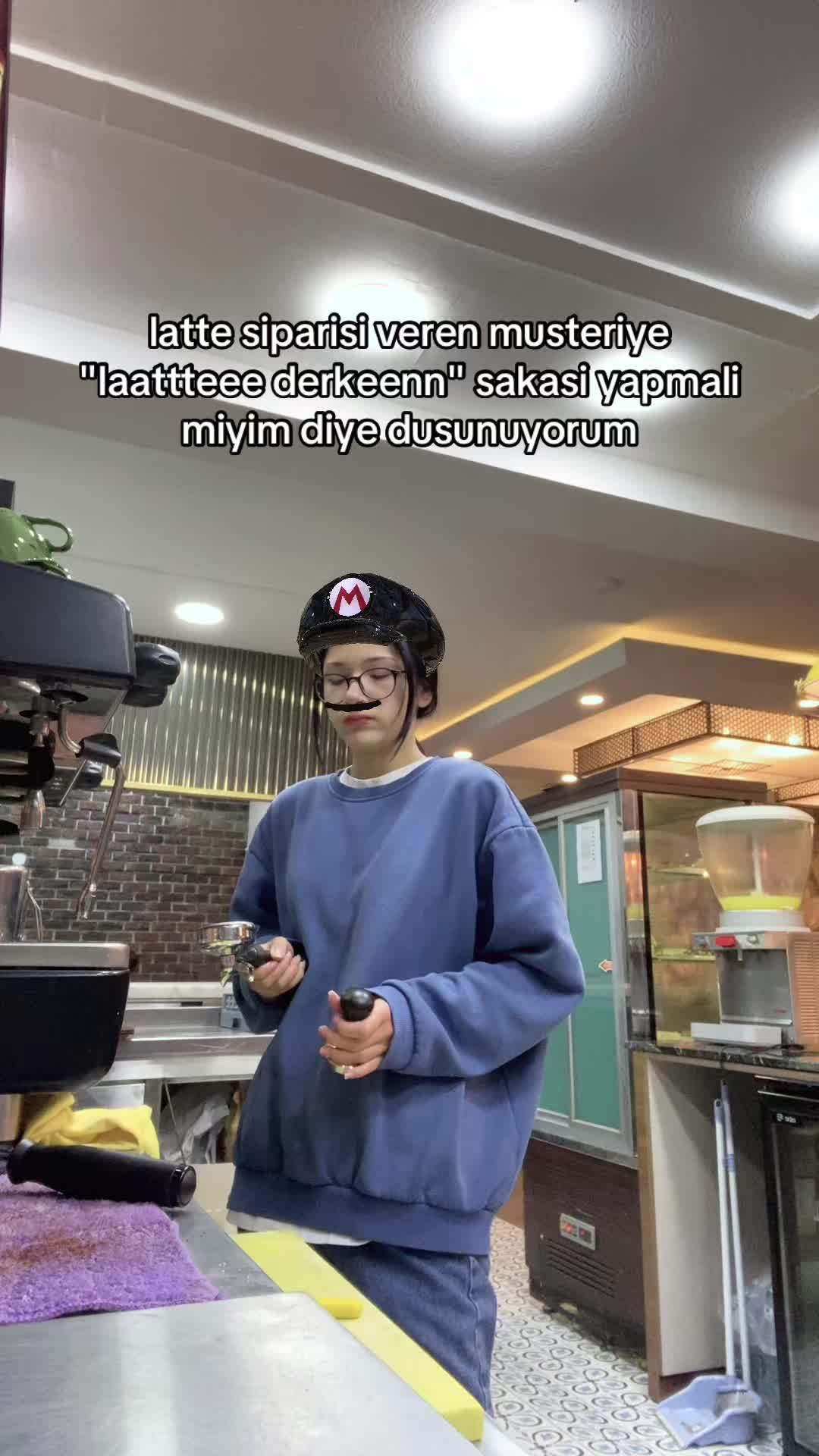 @🦊