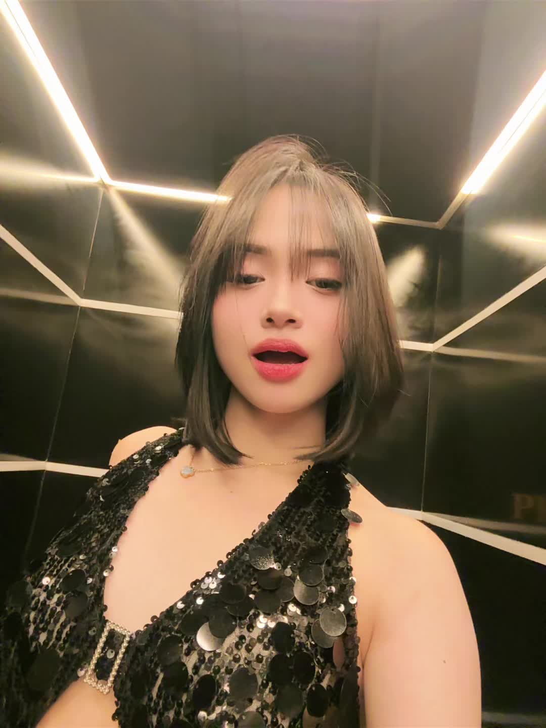 @Nicollei