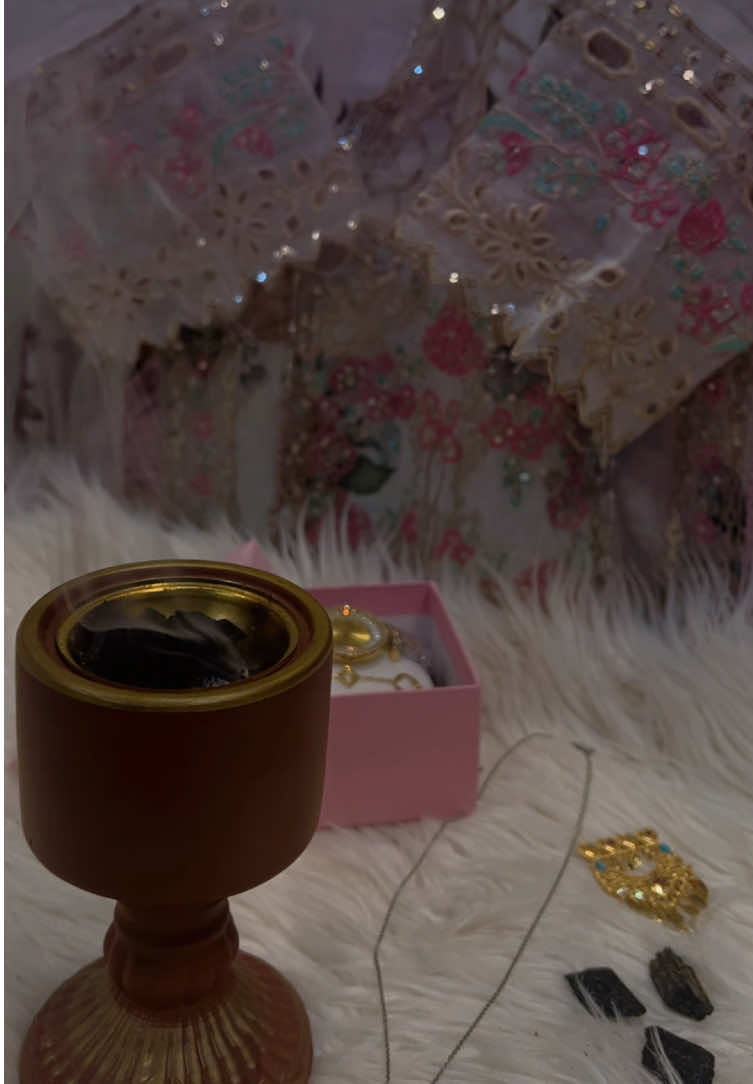 @𝙁𝘼𝙏𝙊𝙊𝙈🧚🏻♀️
