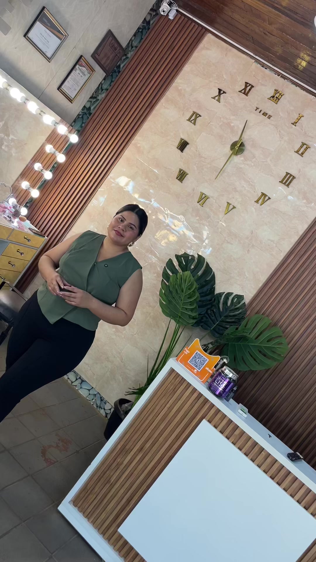 @Sicy hair style Beauty sal&oacute;n
