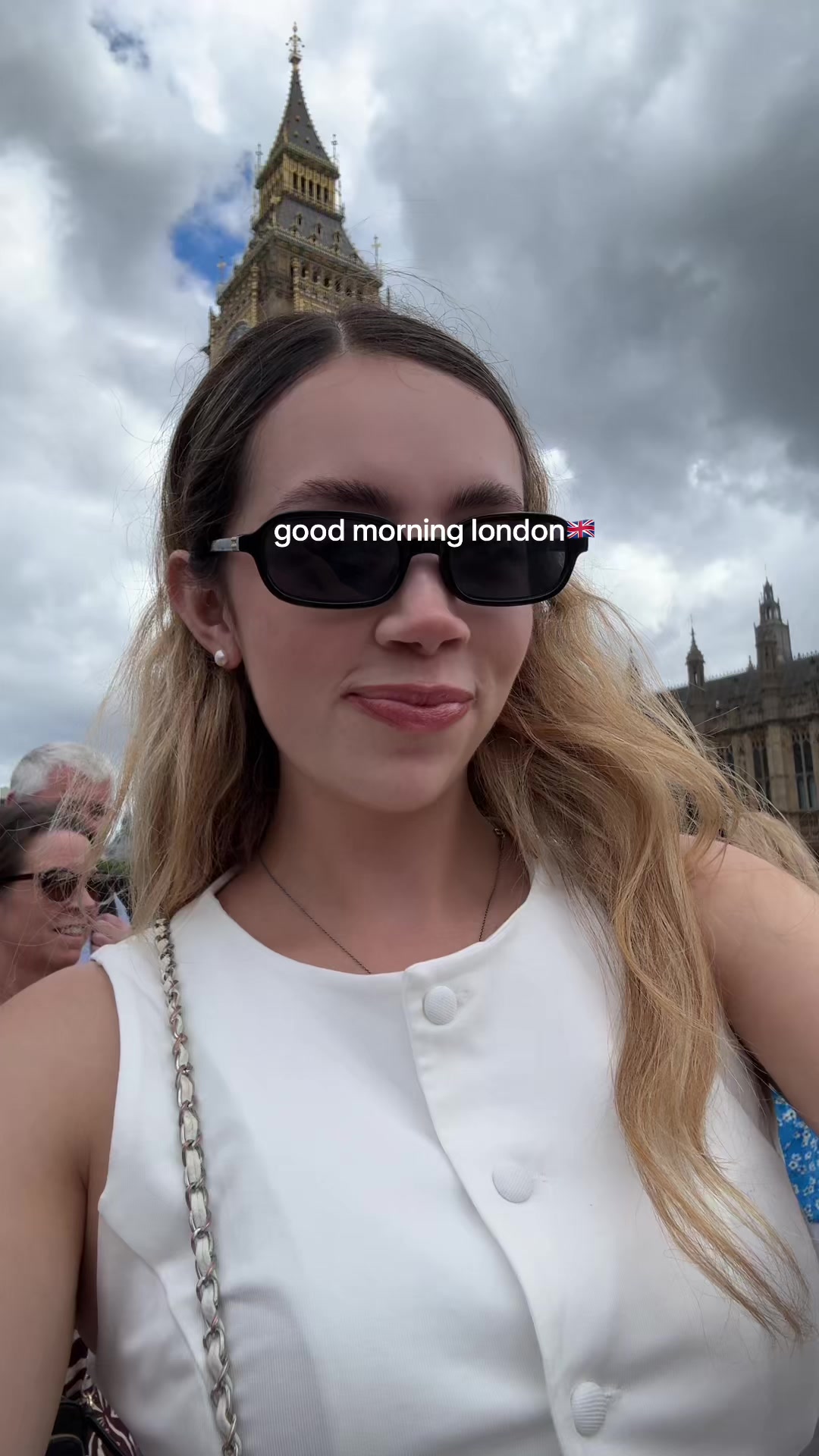 @Mónica