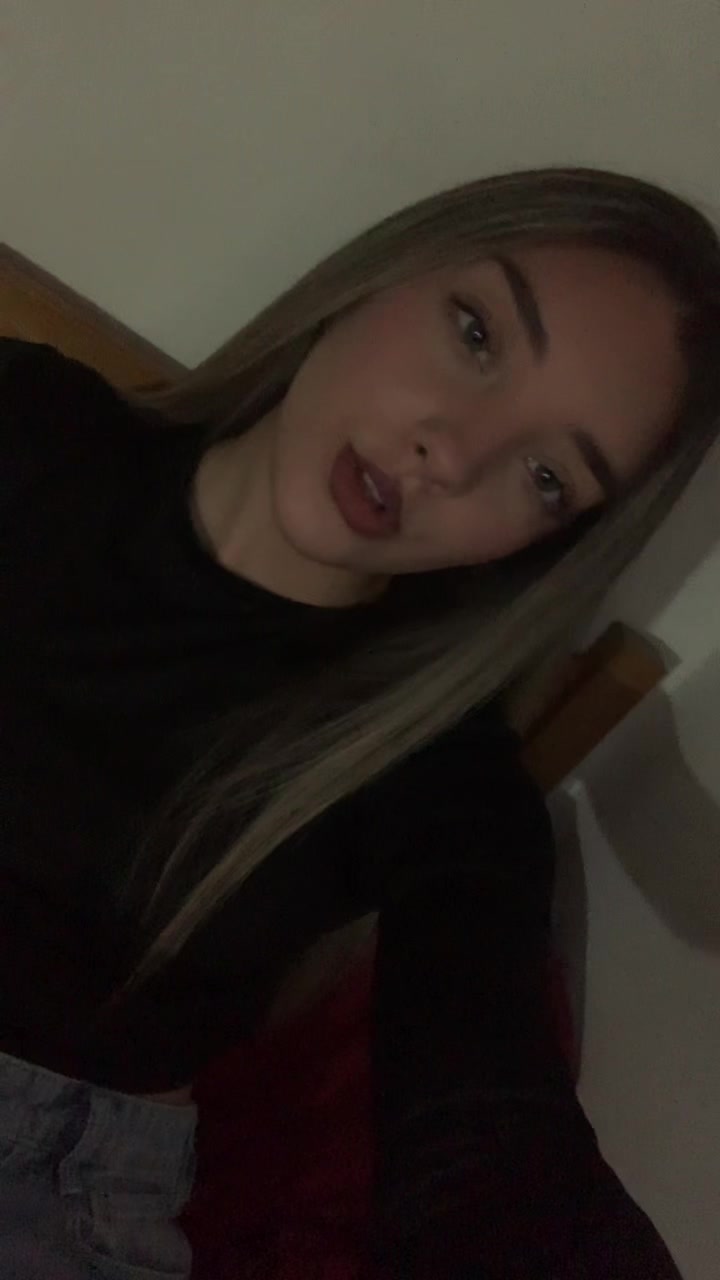 @𝒱𝑀