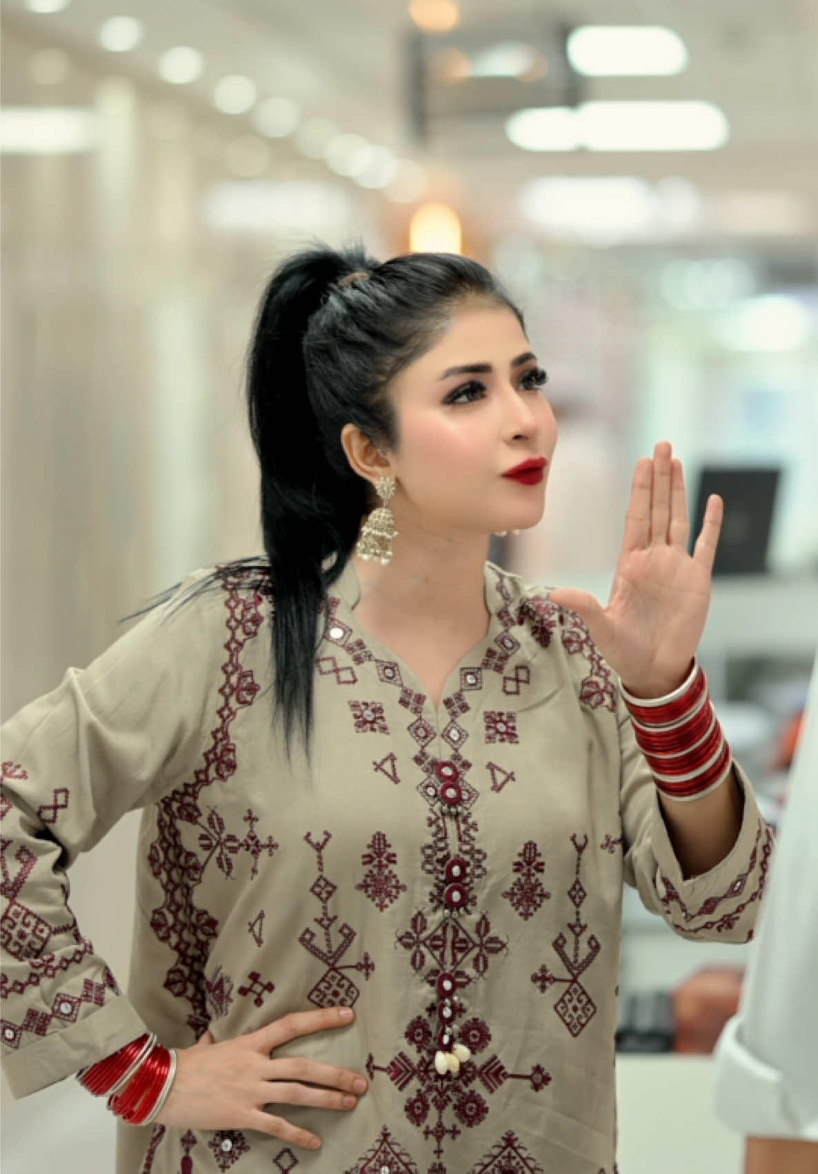 @Iqra 🕊️