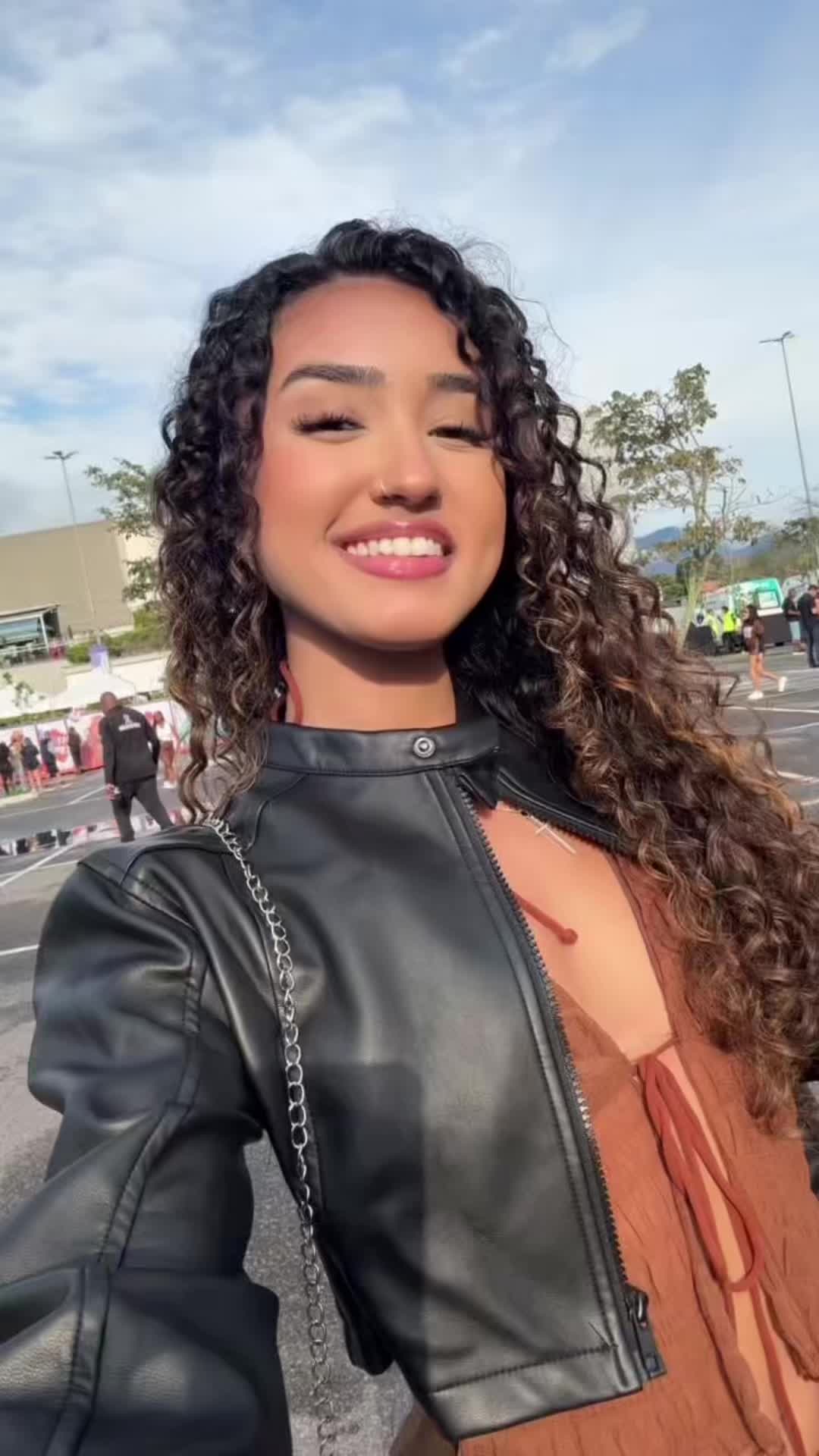 @c4m1lly🌜