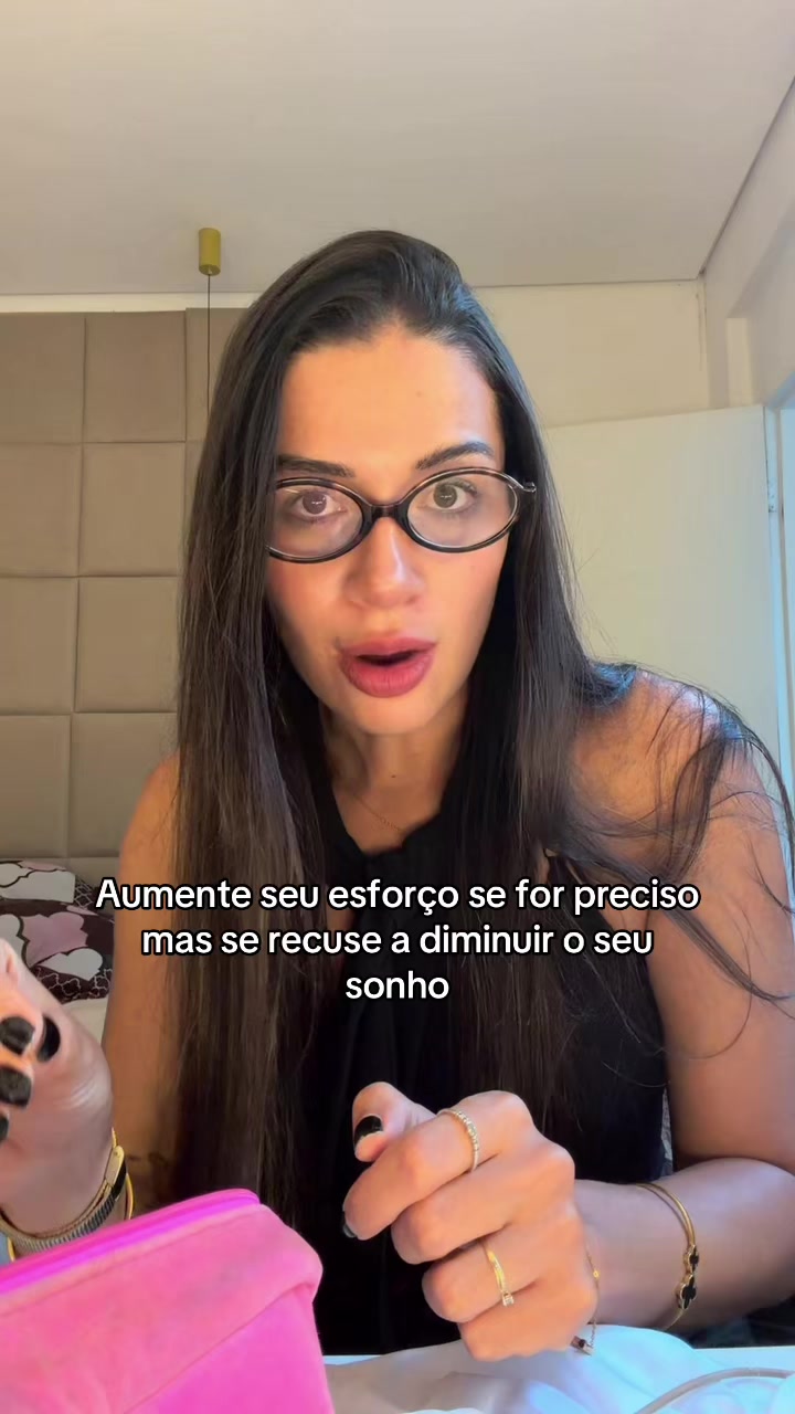 @Vitória Mendes