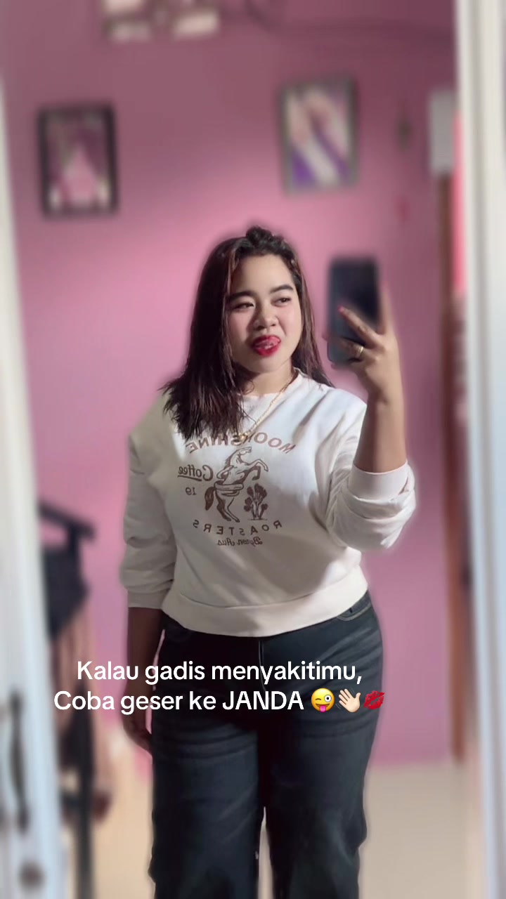 @eliyana 💜💋