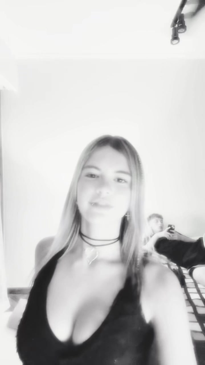 @user1794095832
