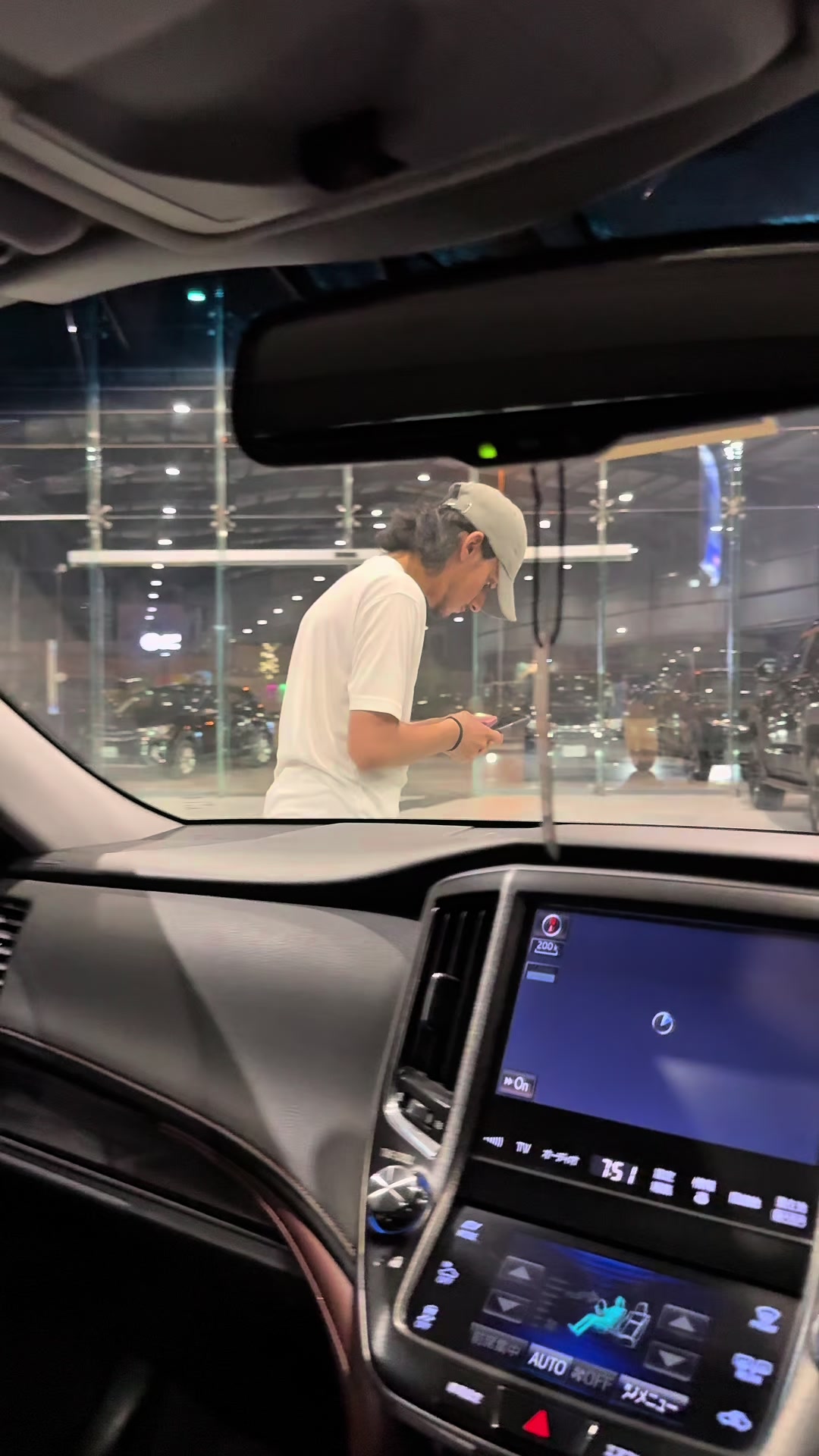 @METRO MOTORS