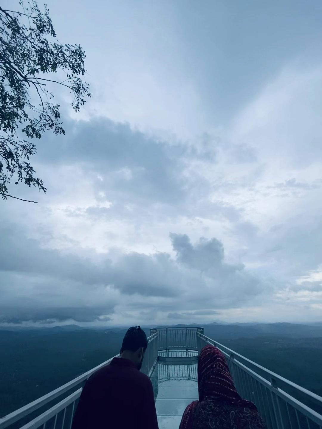 @പ്രണയം ചുവപ്പിനോട്❤️❤️🚩🚩