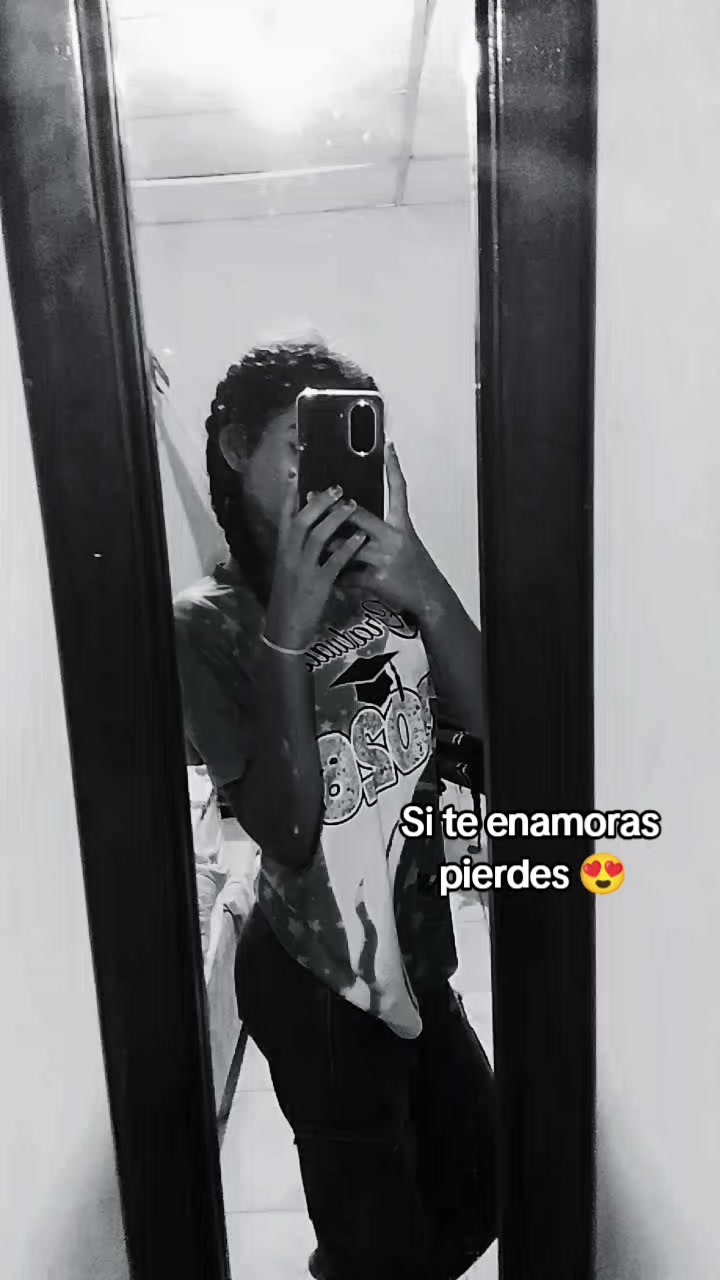 @𝒥𝒽𝑜𝓁𝑒𝒾𝒹𝒾𝓈🍒