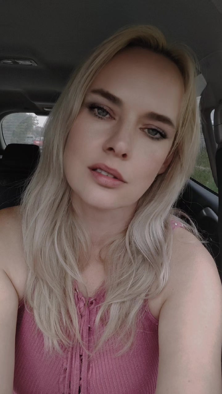 @🦊