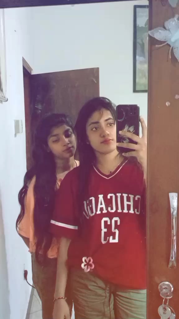 @Hiru_S_Bbh