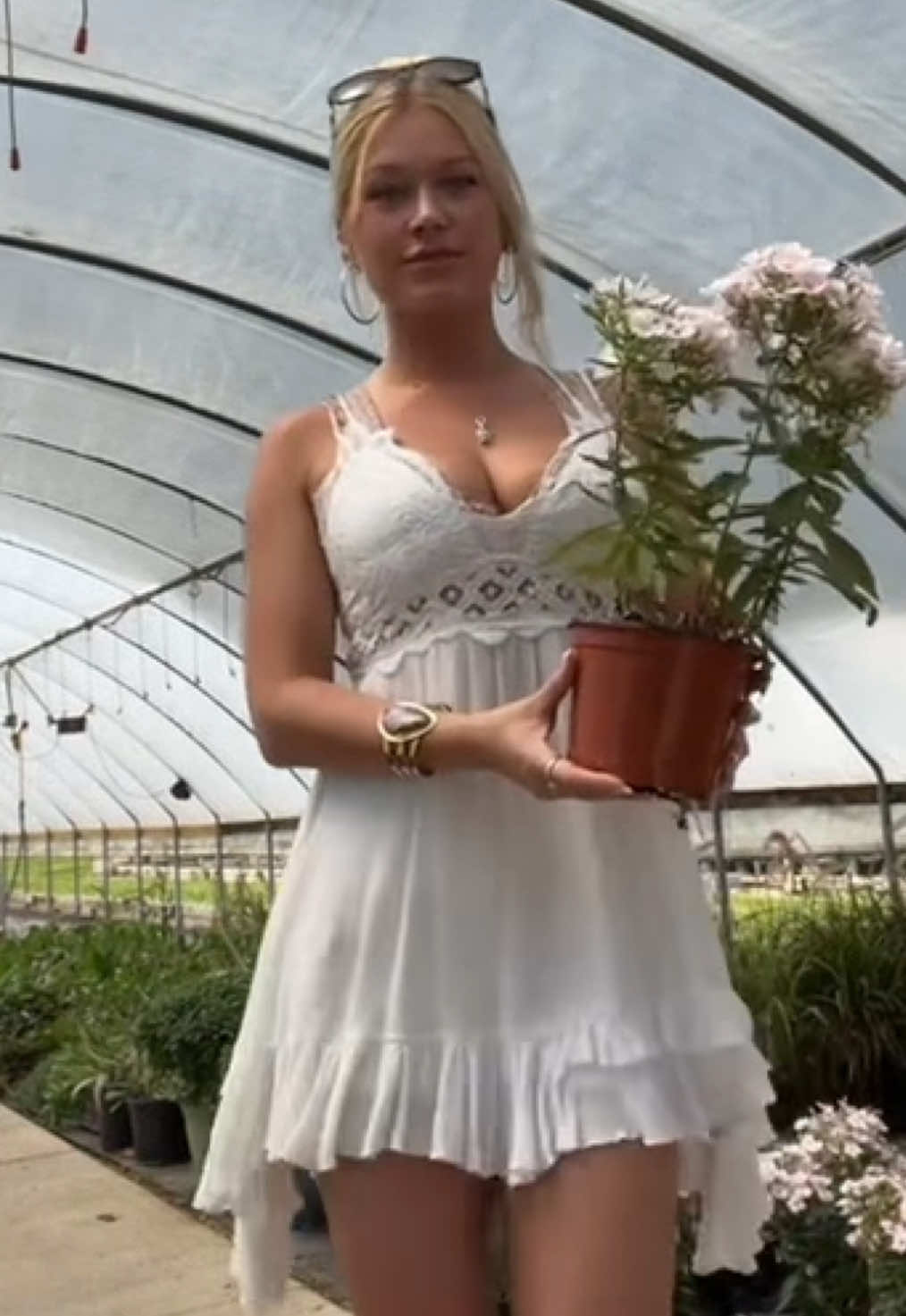 @bombshell3000