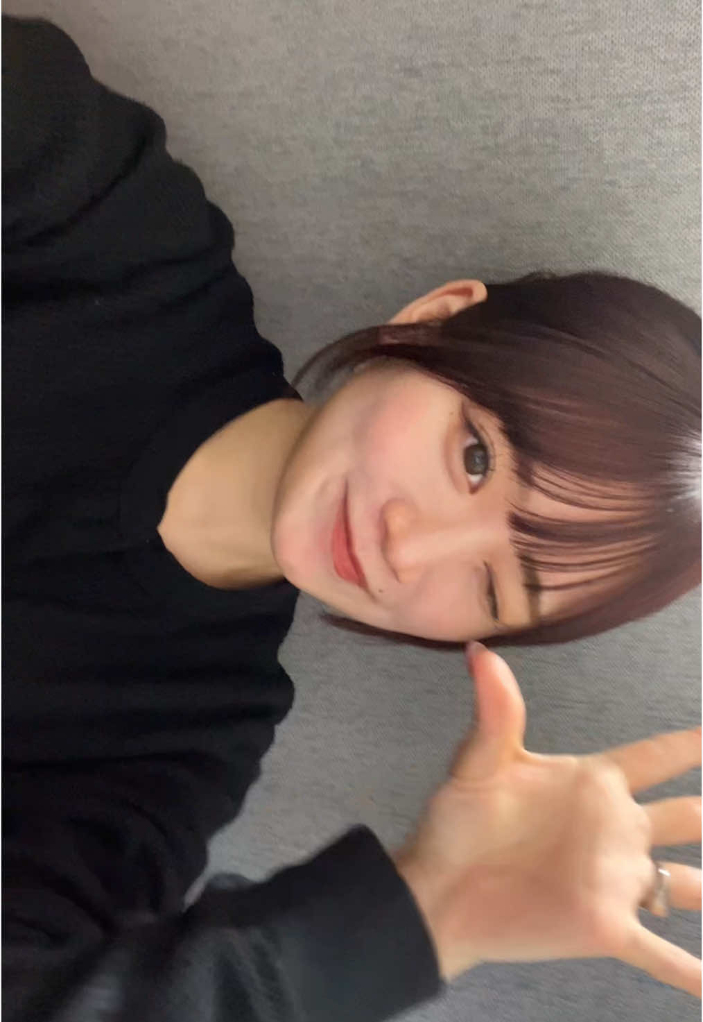 @ねむ