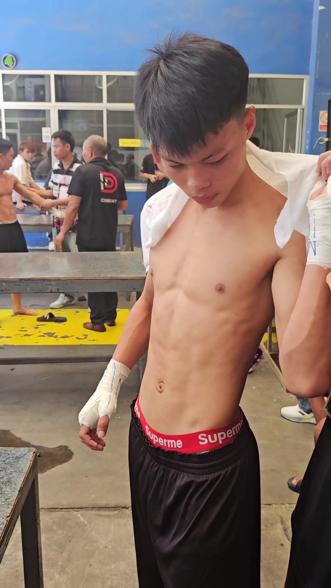 @นวดน้ำมันพันมือ