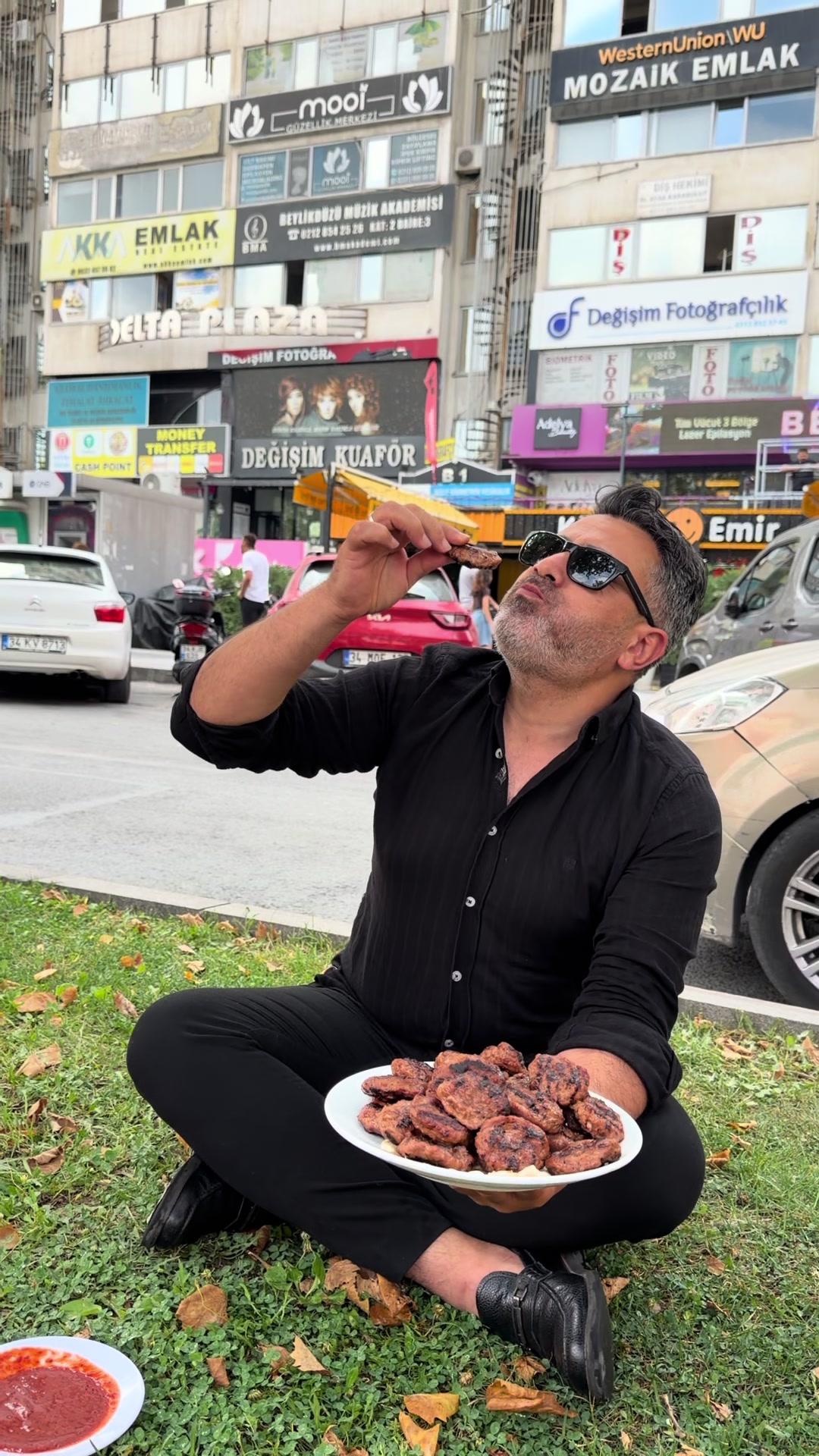 @KÖFTECİ EMİR & EMİR BURGER