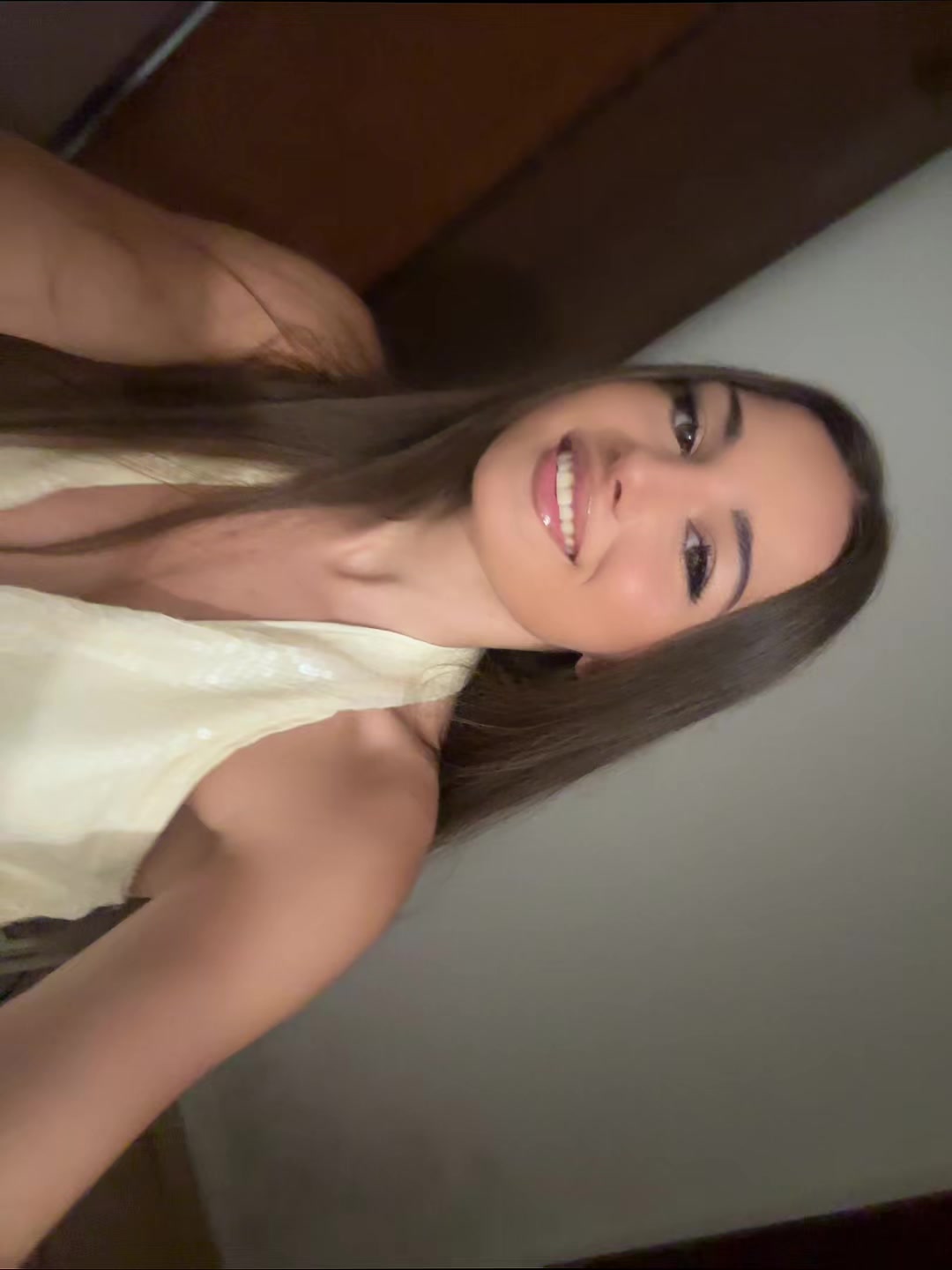 @isidora