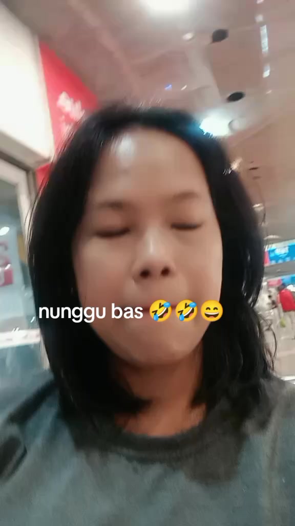 @yanicute
