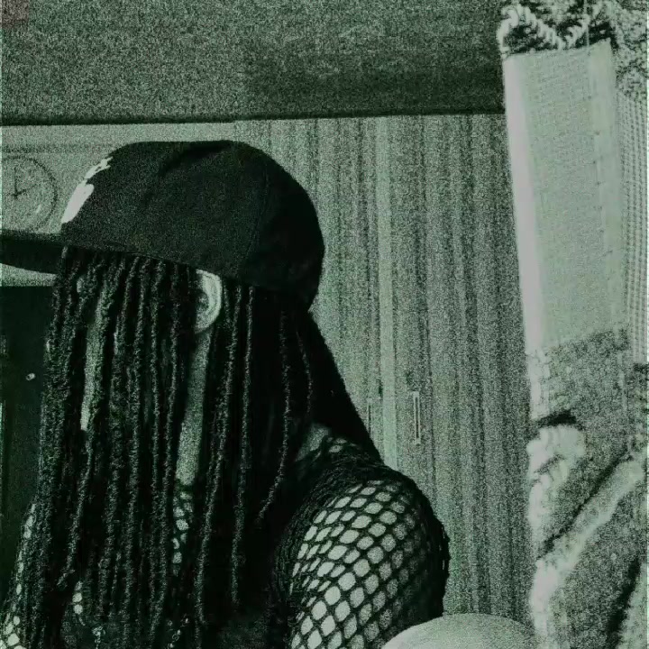 @Lessie🧃💭🤎💚