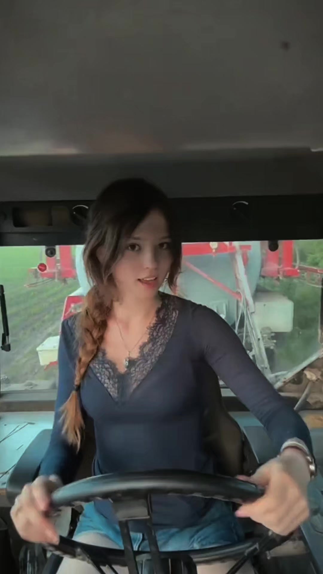 @Anna🚜